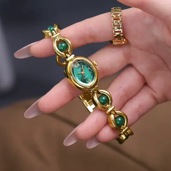 Montre femme lumière marque de luxe Style National Zulu vert Bracelet perle avancée étanche femmes mode montres à Quartz