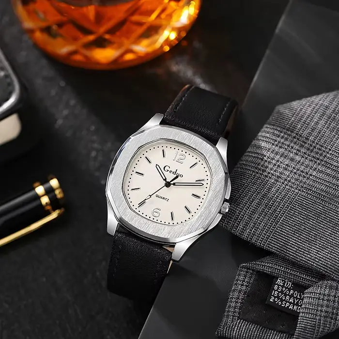 2022 nouveau bracelet en cuir décontracté hommes Montre de sport Quartz élégant
