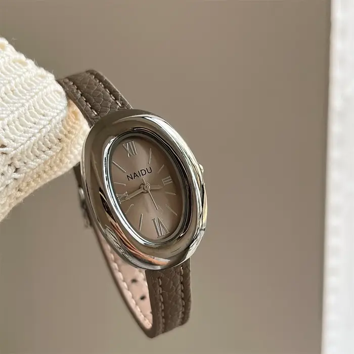 Nouvelle montre femme tendance, montre française ovale de luxe, style rétro haut de gamme, montre à 