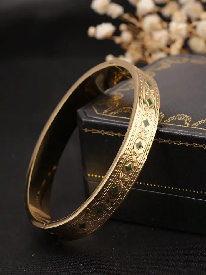 1 bracelet ouvert à clipser en acier inoxydable doré 18 carats