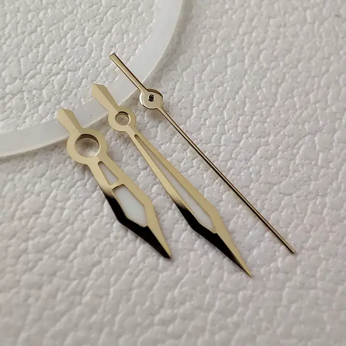 Aiguilles de montre mécanique rétro modifiées