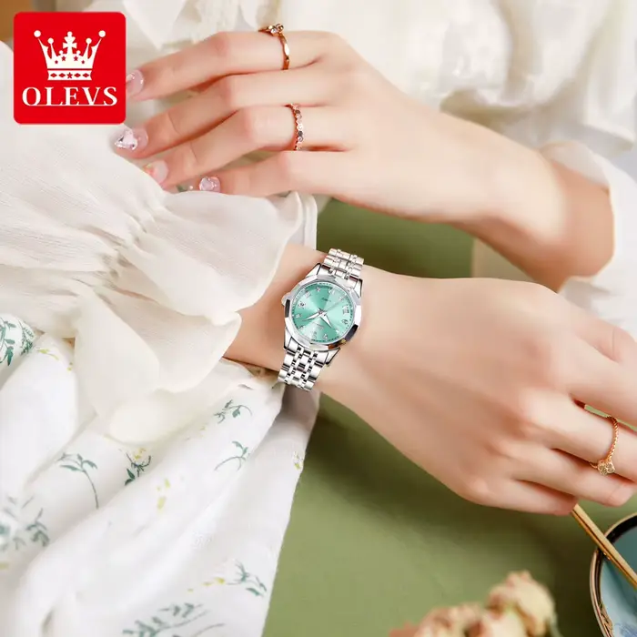Montre élégante pour femmes en acier inoxydable avec mouvement Quartz, résistance à l'eau, design lumineux et personnalisation de couleur