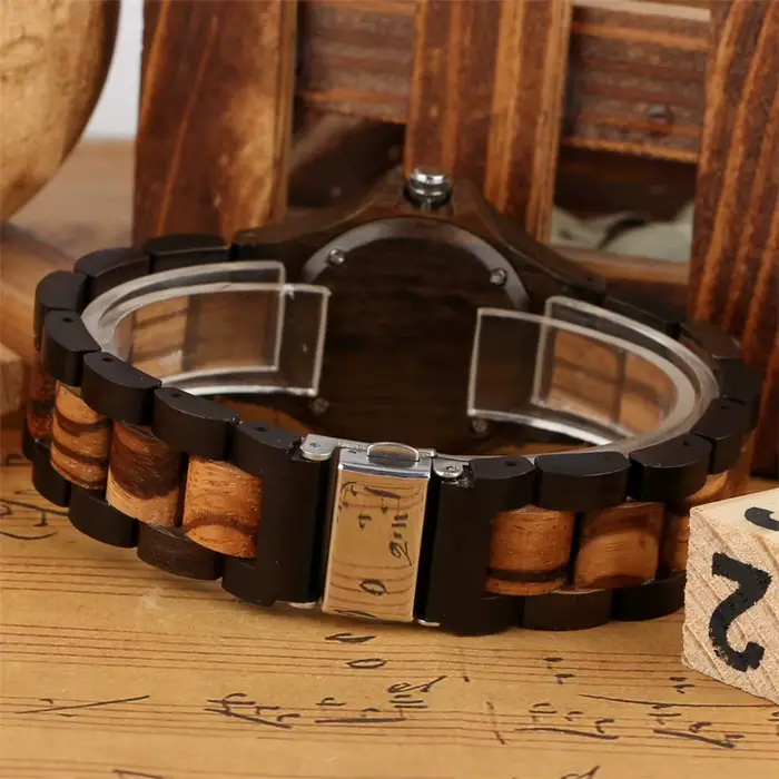 Montre-Bracelet en bois élégante avec mouvement à Quartz et chiffres romains blancs pour femmes occasions spéciales
