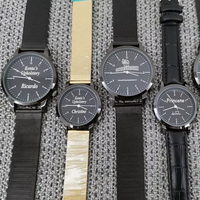 Personnalisé graver gratuitement avec votre nom Logo hommes dame montre-bracelet résistant à l'eau 3ATM