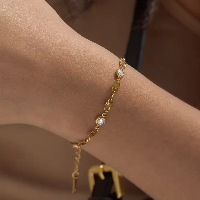 Bracelet chaîne plaqué or 18 carats pour femme