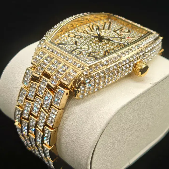UNIGUET or glacé montres homme mode Quartz montre-bracelet Hip Hop diamant Bling AAA bijoux montre pour hommes Relogio Masculino