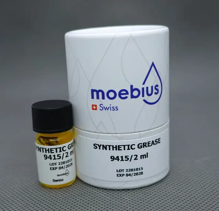 Swiss Moebius 9415 9010 9020 9104 941 9000 huile de montre 2mL