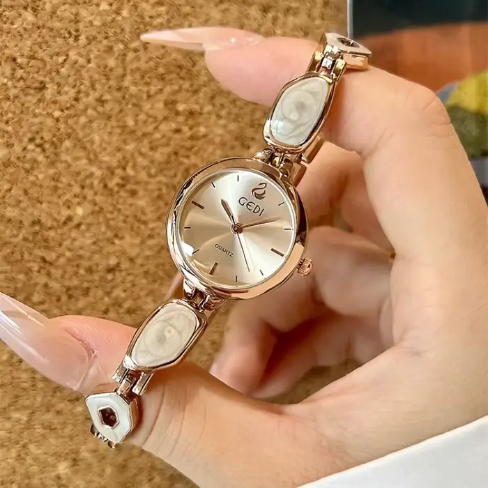 2025 montre pour femme de luxe élégant Style minimaliste cadeau d'anniversaire pour dames