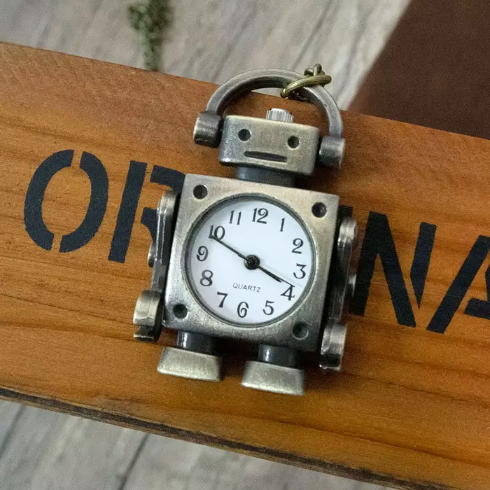 Montre de poche robot à quartz à la mode et cool avec cadran circulaire à chiffres arabes comme souv