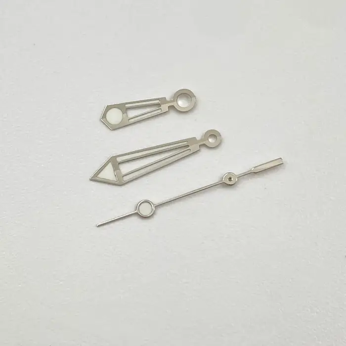 Aiguilles de montre colorées 8.65x12.9x14mm