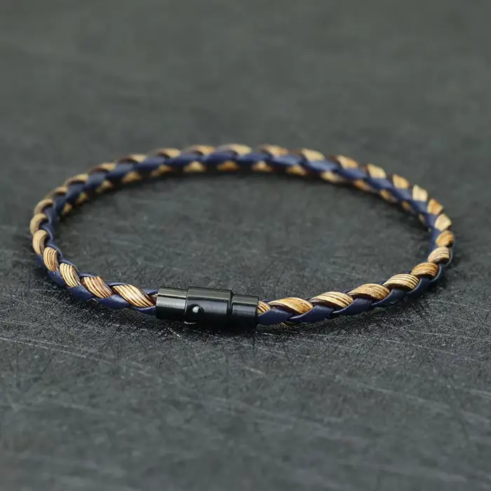 Nouveaux hommes Bracelet en cuir Double sécurité aimant boucle à la main tressé