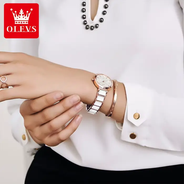 Montre-bracelet de luxe en or rose pour femme
