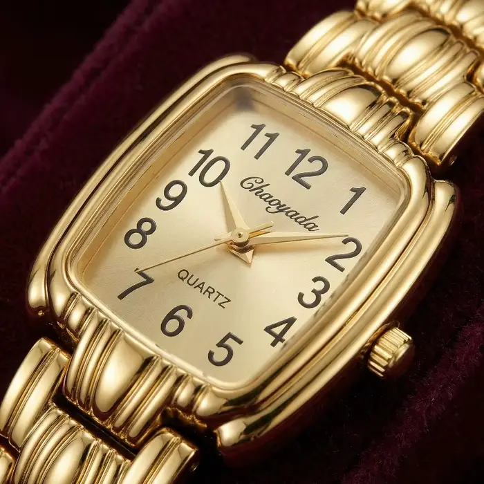 Montre femme tendance, marque de luxe légère