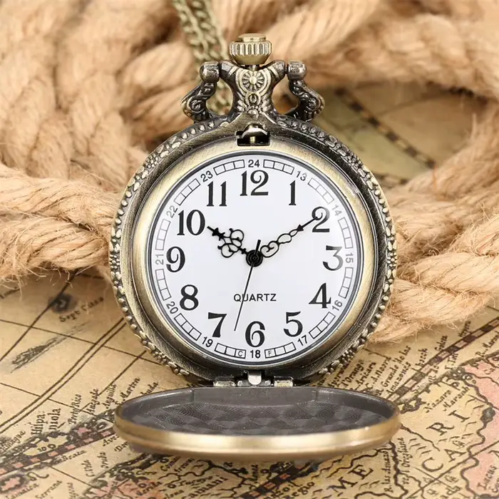 Montre de poche rétro Phoenix embossée style antique avec chaîne de collier pour femmes occasions spéciales