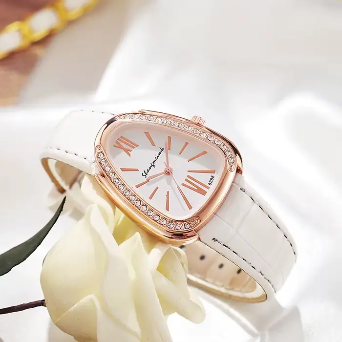 Mode serpent forme cadran femmes montre à Quartz bracelet en cuir décontracté montre-bracelet pour dames horloge cadeau Reloj Mujer (sans boîte)