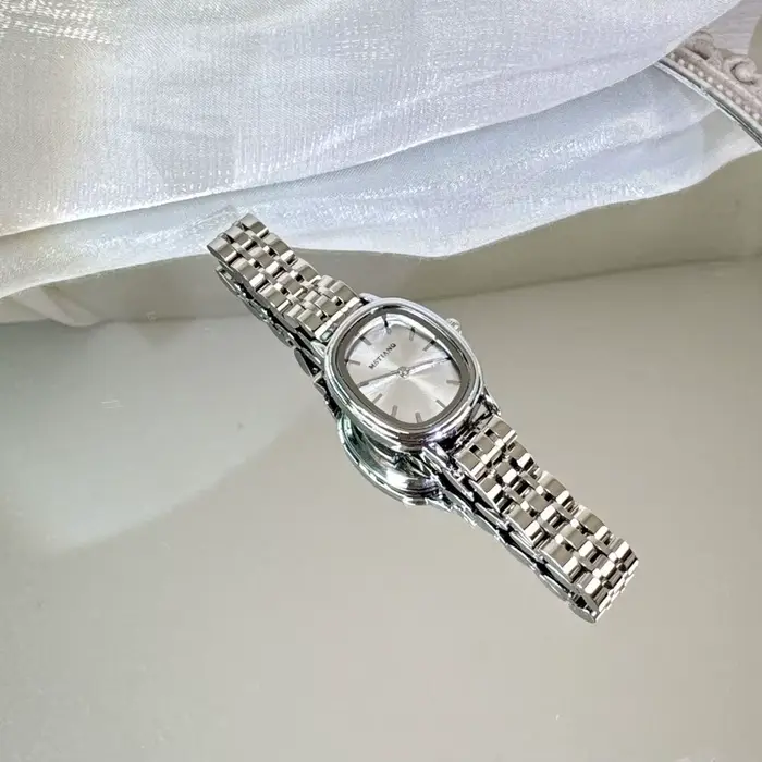 Montre pour femme de marque célèbre