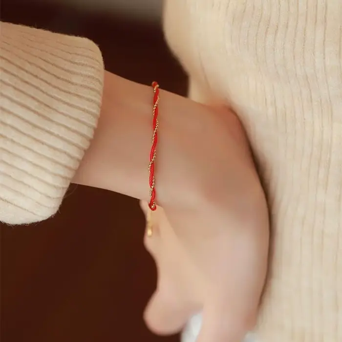 Bracelet en corde rouge en acier inoxydable pour femmes et filles