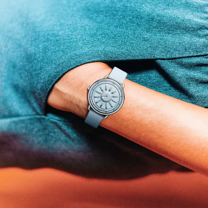 Montre à quartz pour femmes design original perles magnétiques sans aiguilles montre de luxe choix de niche occasions spéciales