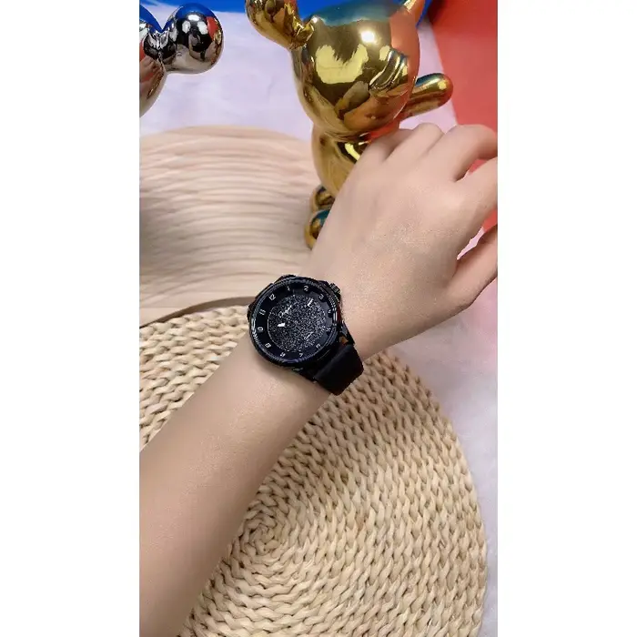 Montre à Quartz pour Femmes avec Bracelet en Silicone Élégante et Polyvalente Occasions Spéciales Étudiante Accessoires Mode Décontracté Résistance à l'Eau
