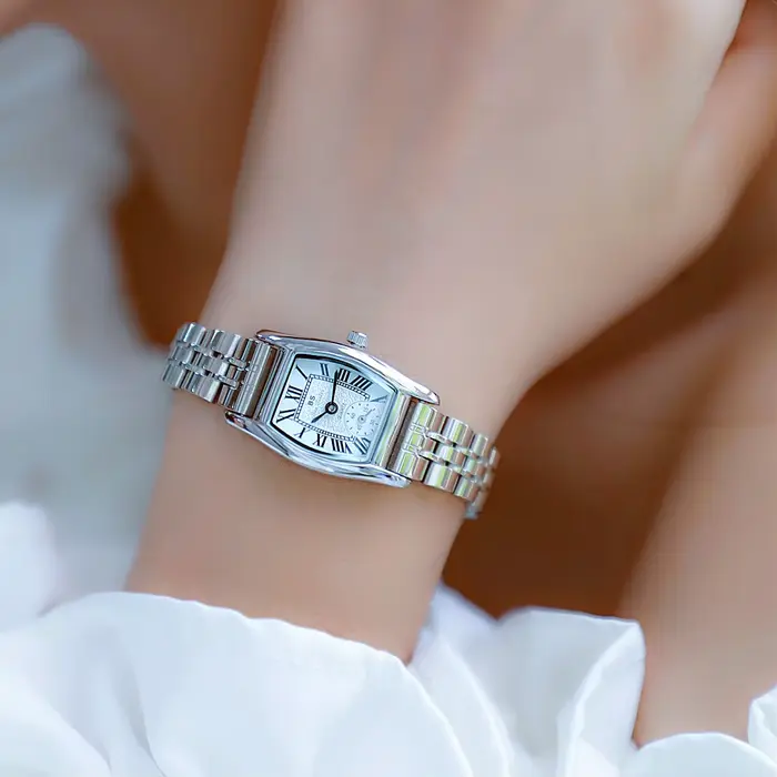 Montre à quartz avec bracelet en cuir pour femme