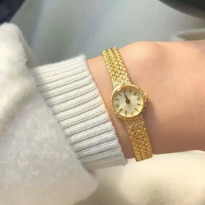 Montre japonaise pour femme
