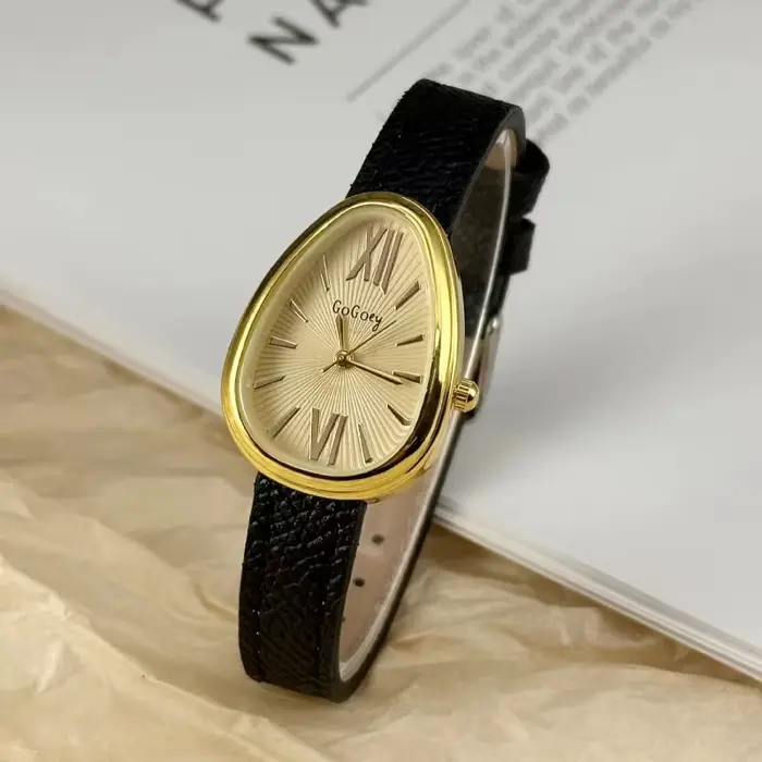 Montre Femme Tête de Serpent de Marque Célèbre