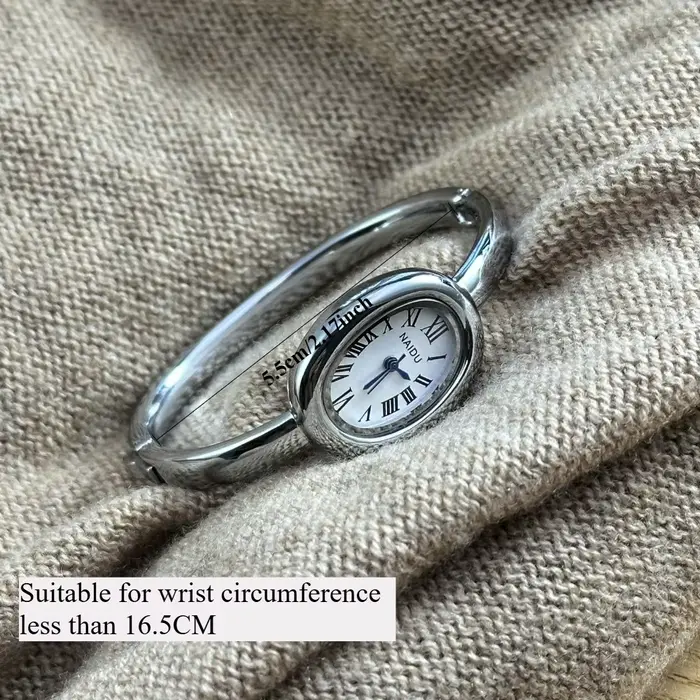 Célèbre marque Bracelet montre Bracelet en acier inoxydable montre en or mode petit cadran dames fil