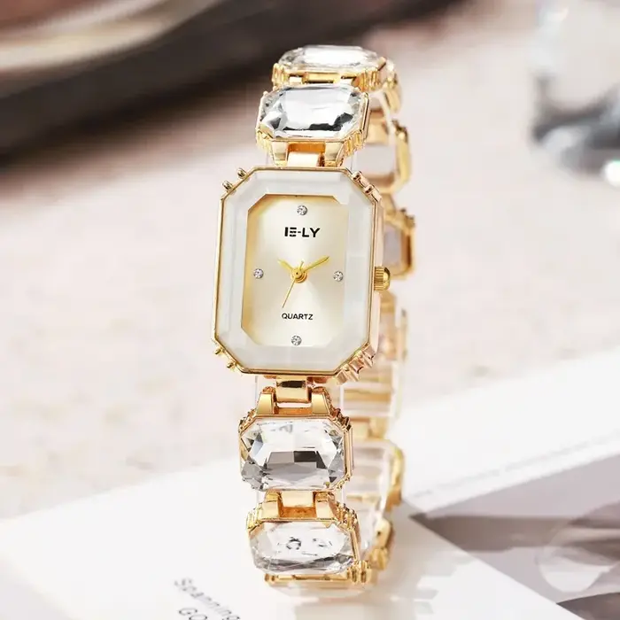 Marque femmes montre grande eau diamant