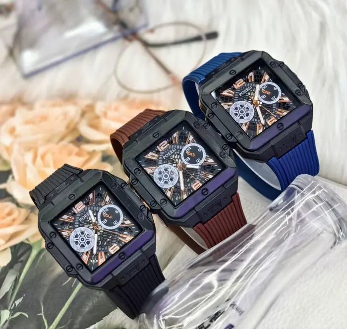 Nouvelle Montre de Luxe Carrée en Silicone pour Homme