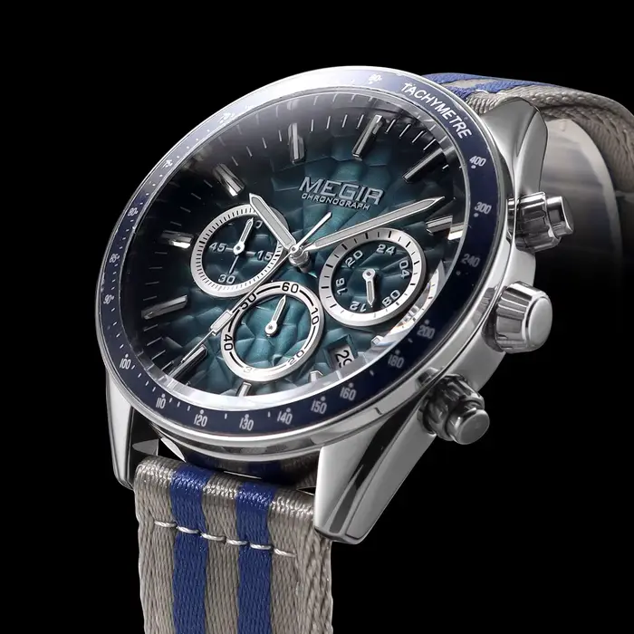 Montre de sport MEGIR pour homme chronographe à quartz cadran texturé nid d'abeille bracelet toile fonction date et tachymètre occasion sport et mode