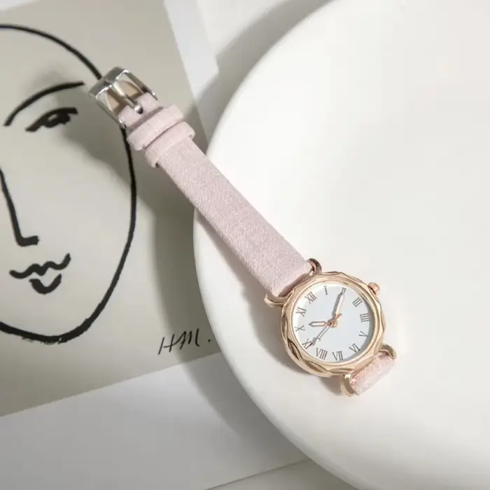 Montre-bracelet élégante pour femmes, étanche, cadran rond, à Quartz, avec bracelet réglable en Faux