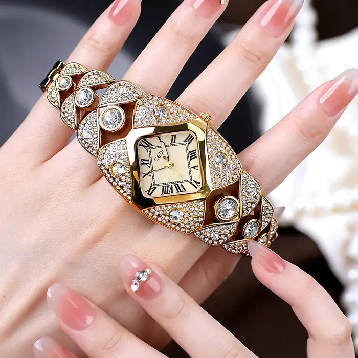 Montre élégante pour femme en acier inoxydable avec mouvement à quartz certifiée CE pour occasions spéciales et activités quotidiennes