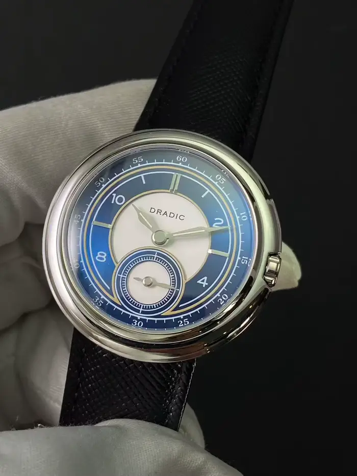 Montre mécanique DRADIC à cadran unique
