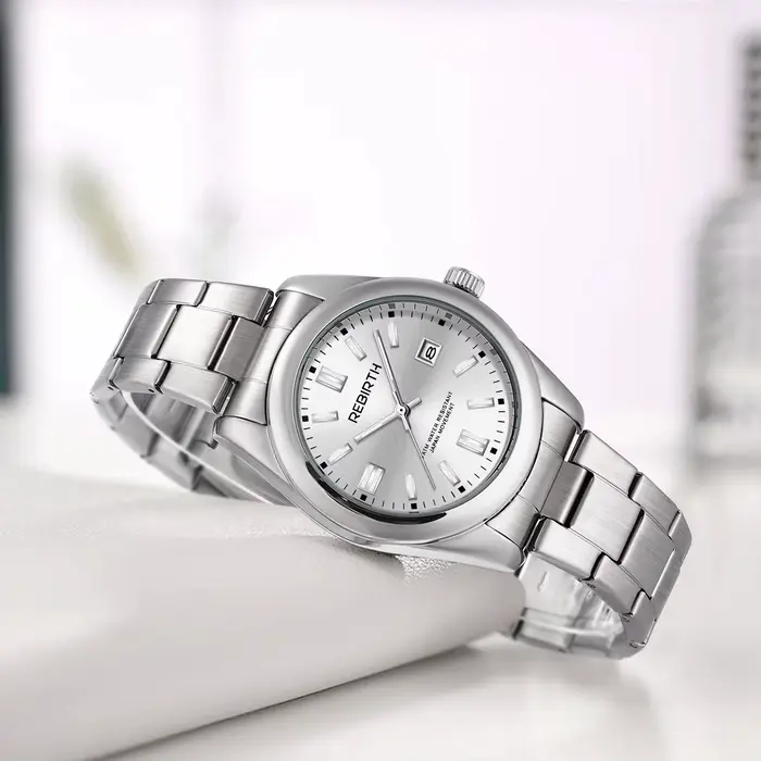 Montre à quartz généreuse