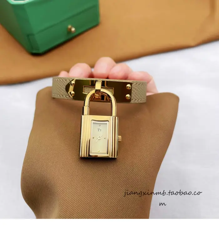 Charme en acier inoxydable nouvelle montre pour femme chaîne