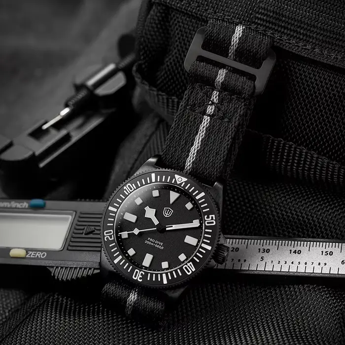 Watchdives EXD V2 montre à quartz 38mm