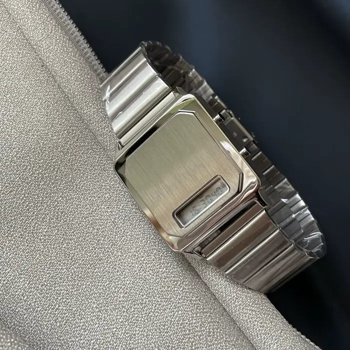 Montre électronique carrée CILOA pour homme