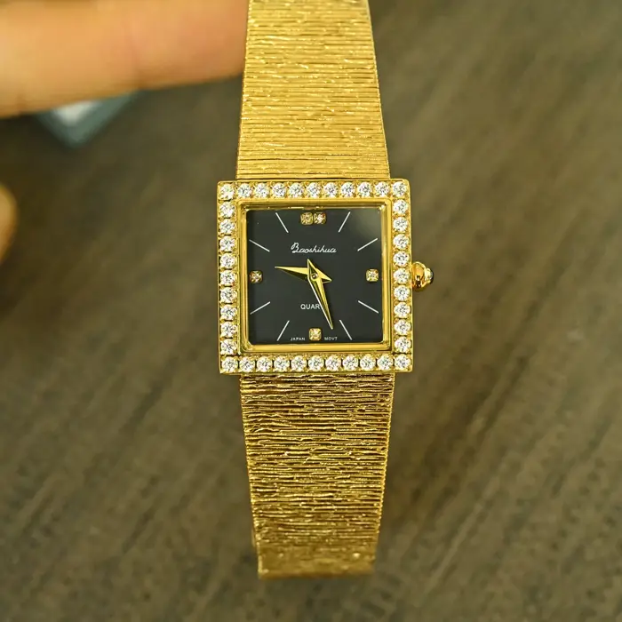 Montre carrée de luxe pour femme en or avec lunette en strass, bracelet en acier inoxydable, montre-