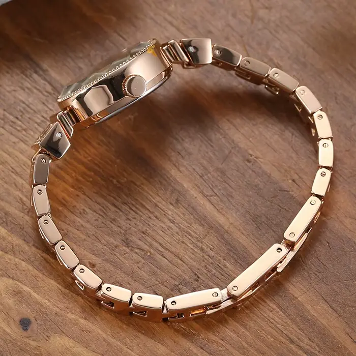 Montre à quartz Julius pour femme