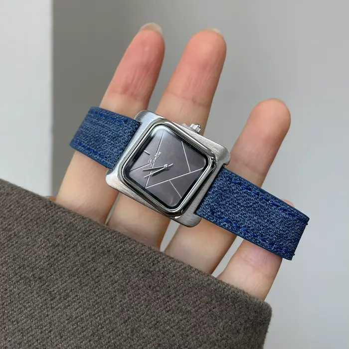 Montre bordeaux en cuir de qualité supérieure