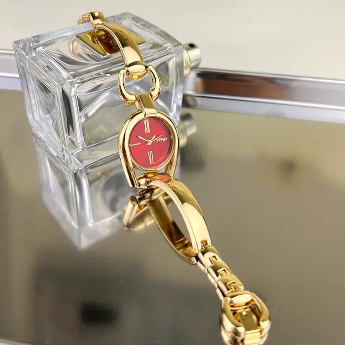 Montres pour femmes, style Mori