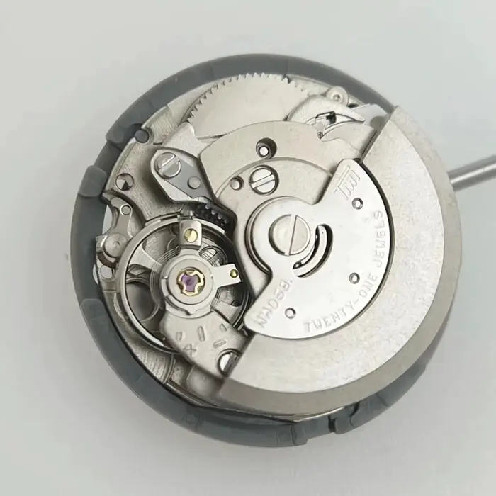 Mouvement mécanique automatique authentique NH05A