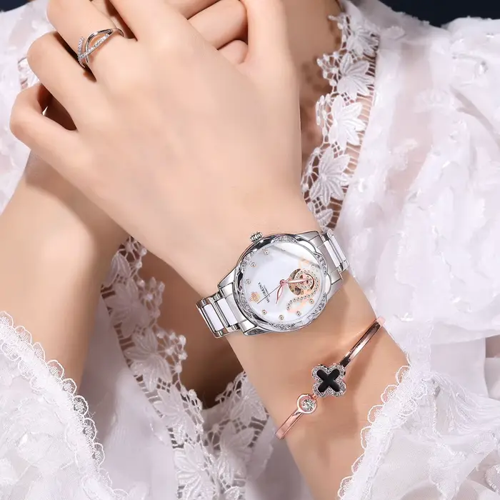 Montres mécaniques pour femmes