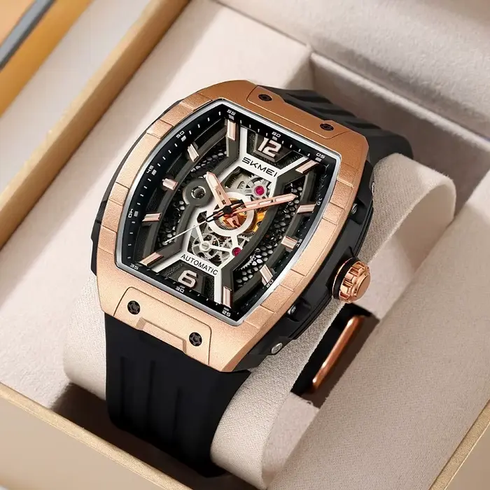 Montre squelette automatique pour hommes : boîtier en silicone