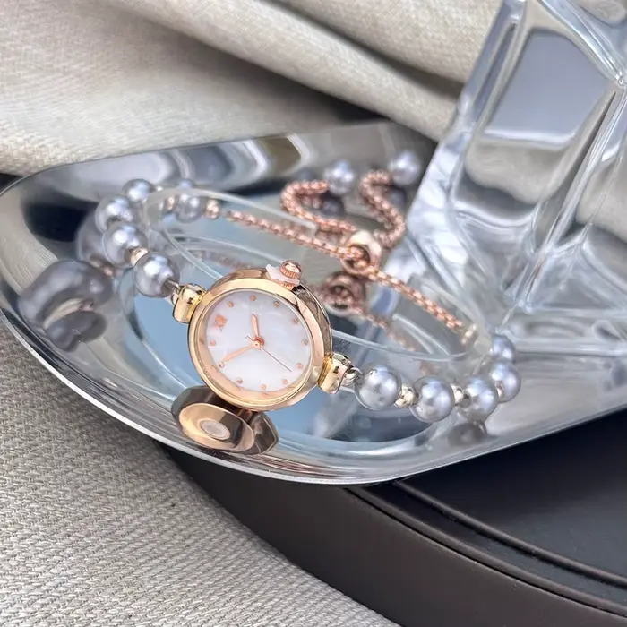 Montre à main avec cordon de traction en perles romantique français