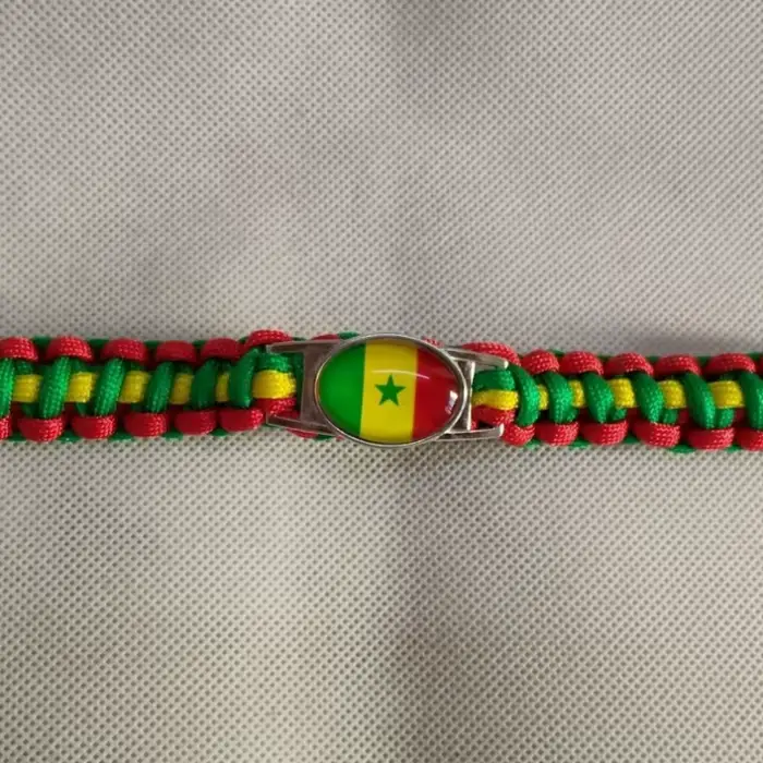 Bracelet personnalisé avec charme drapeau du Sénégal