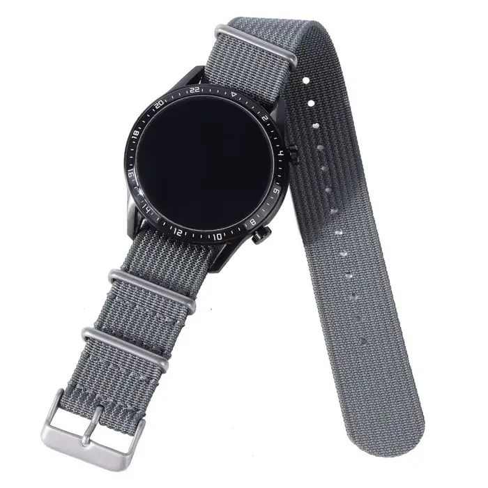 Bracelet de montre NATO vintage design intemporel et pratique pour homme et femme occasions quotidiennes et spéciales