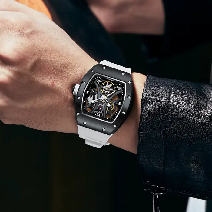 Montre Daniel Gorman cadran squelette automatique homme acier inoxydable bracelet fibre de carbone étanche pour sportifs et gentlemen