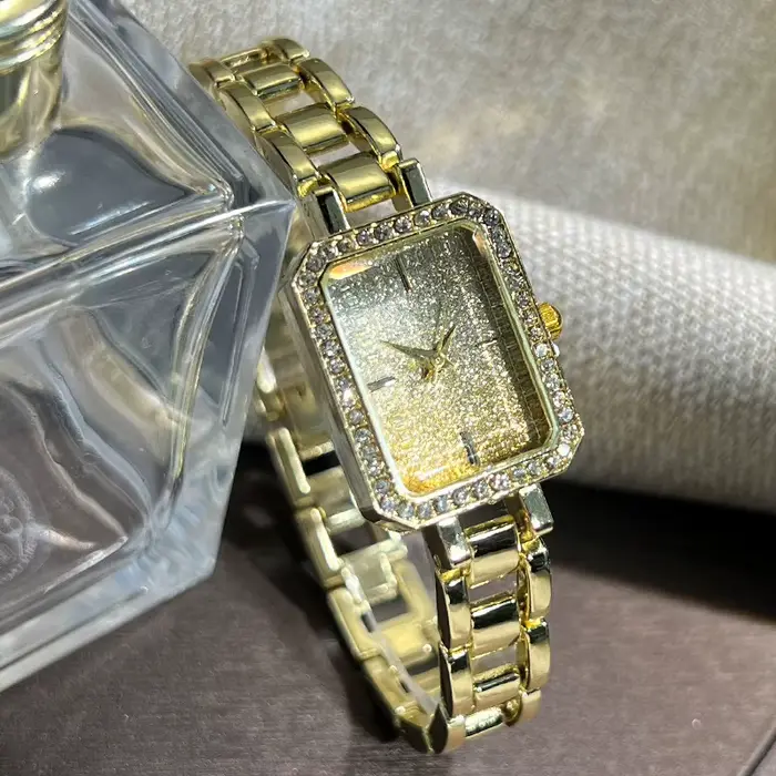 Montres élégantes en cristal de luxe pour femmes, bracelet en or, bijoux, montre-bracelet à quartz, 