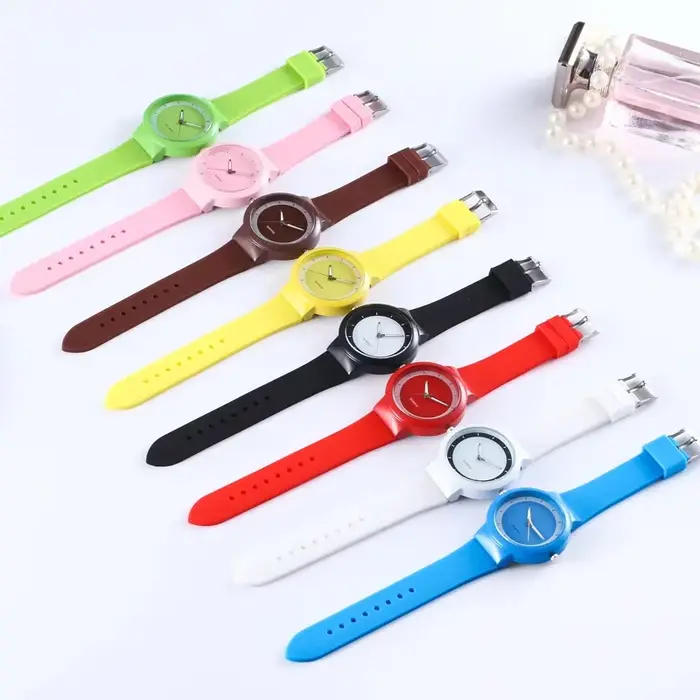 Montre-bracelet analogique à quartz pour femme